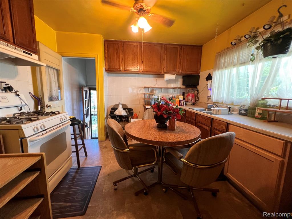 26482 Penn Street Inkster, MI 48141 - Photo 6 of 10