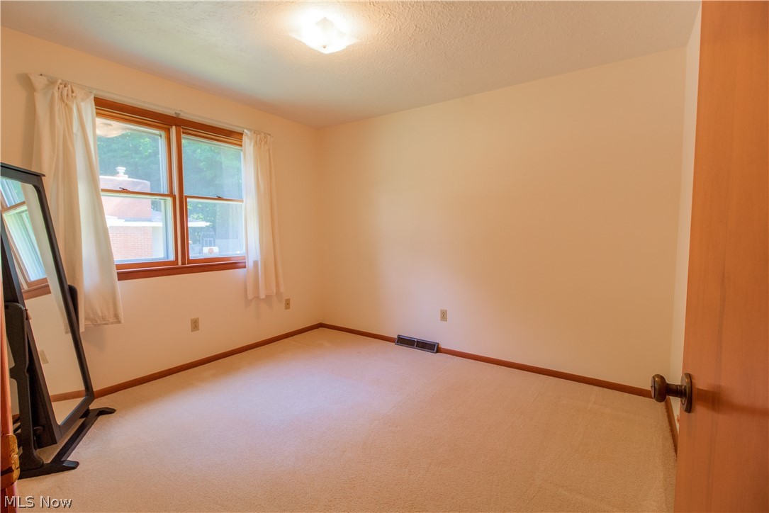 6424 Lee Road East Ashtabula, OH 44004 - Photo 20 of 32 Gallery Image 20