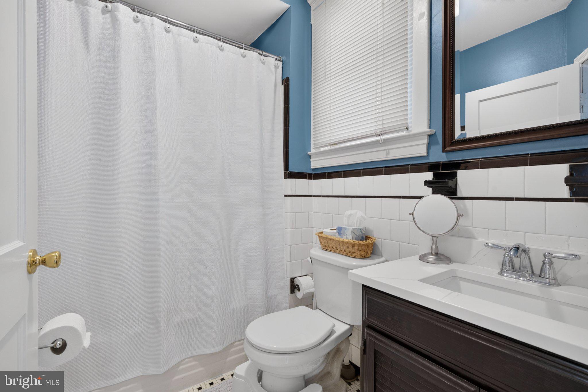 4420 Ridge Avenue Halethorpe, MD 21227 - Photo 20 of 42 Main level full bath
