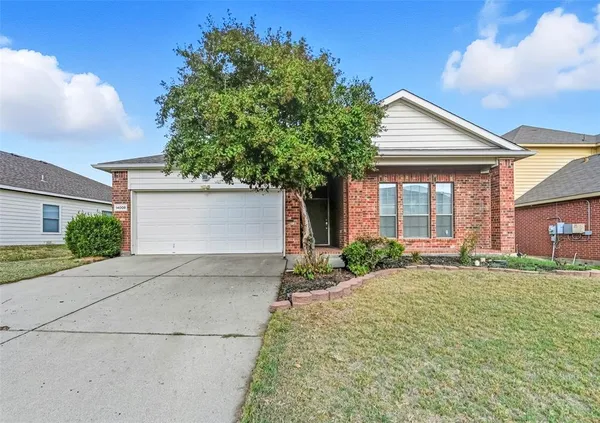 $316,900 | 14008 Esperanza Drive, Fort Worth, TX 76052