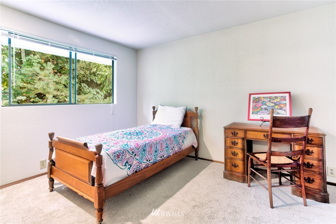 8927 Northeast 192nd Place Bothell, WA 98011 - Photo 12 of 18 Gallery Image 12
