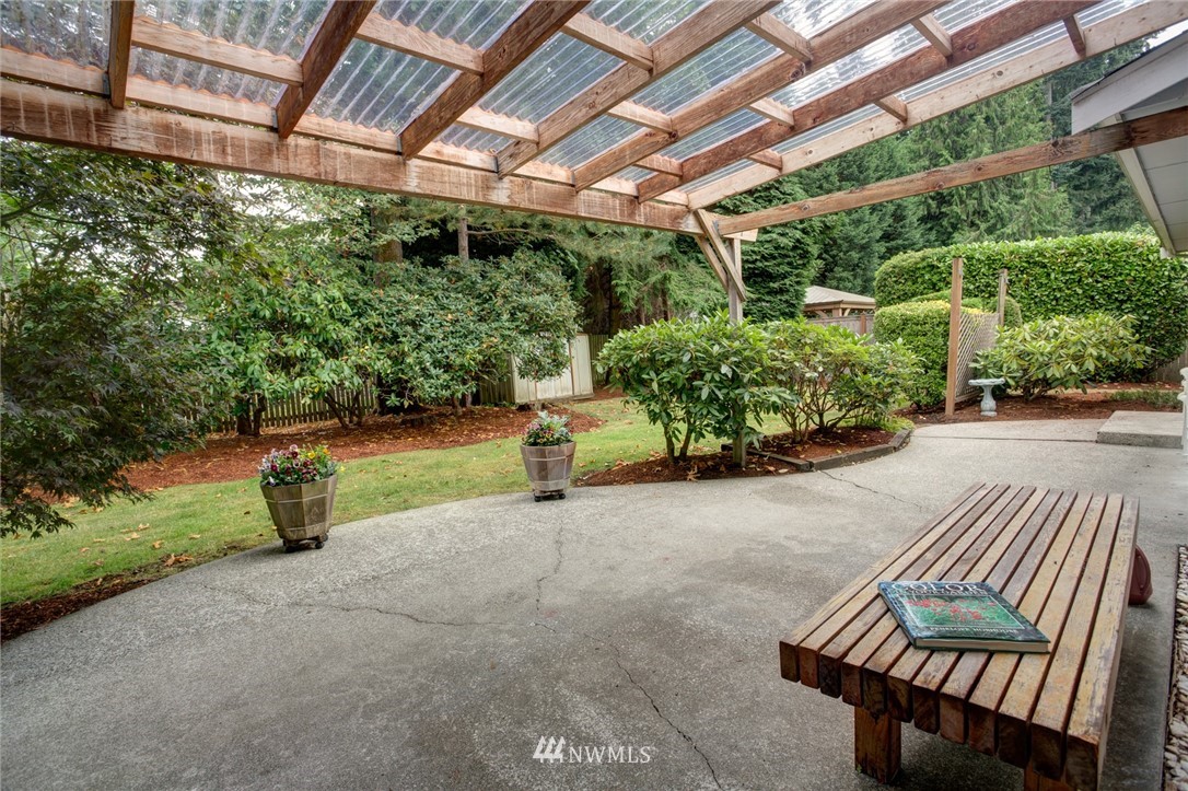 8927 Northeast 192nd Place Bothell, WA 98011 - Photo 4 of 18 Gallery Image 4