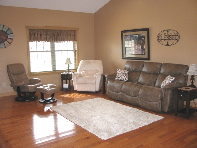 301 Givens Road Mount Vernon, IN 47620 - Photo 5 of 36 Gallery Image 5