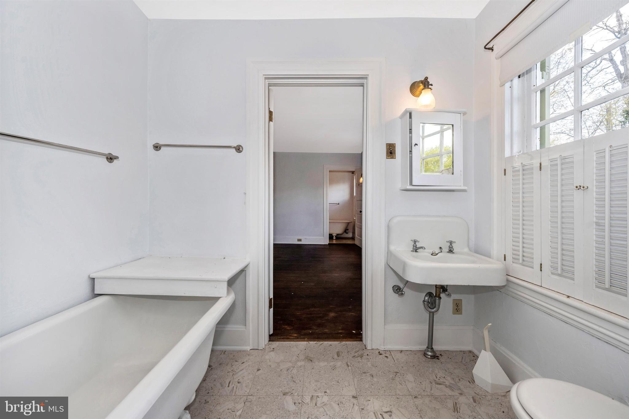 5816 Rowland Road Cascade, MD 21719 - Photo 11 of 74 3rd full bath