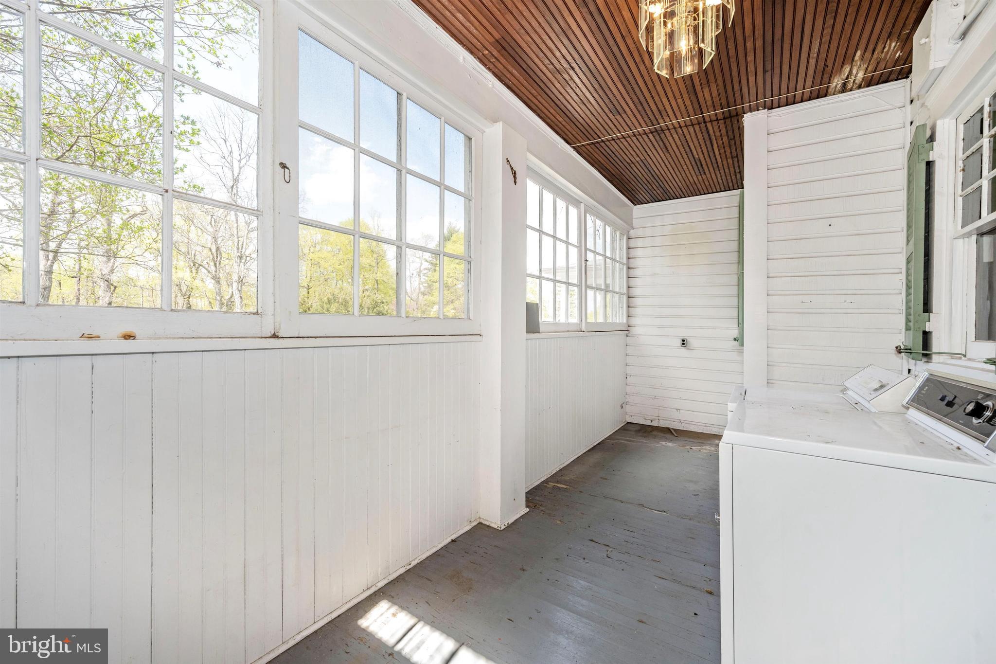 5816 Rowland Road Cascade, MD 21719 - Photo 15 of 74 Enclosed back porch
