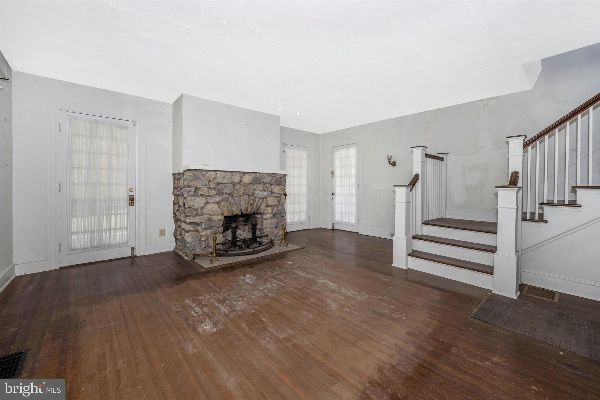 5816 Rowland Road Cascade, MD 21719 - Photo 16 of 74 Beautiful authentic details