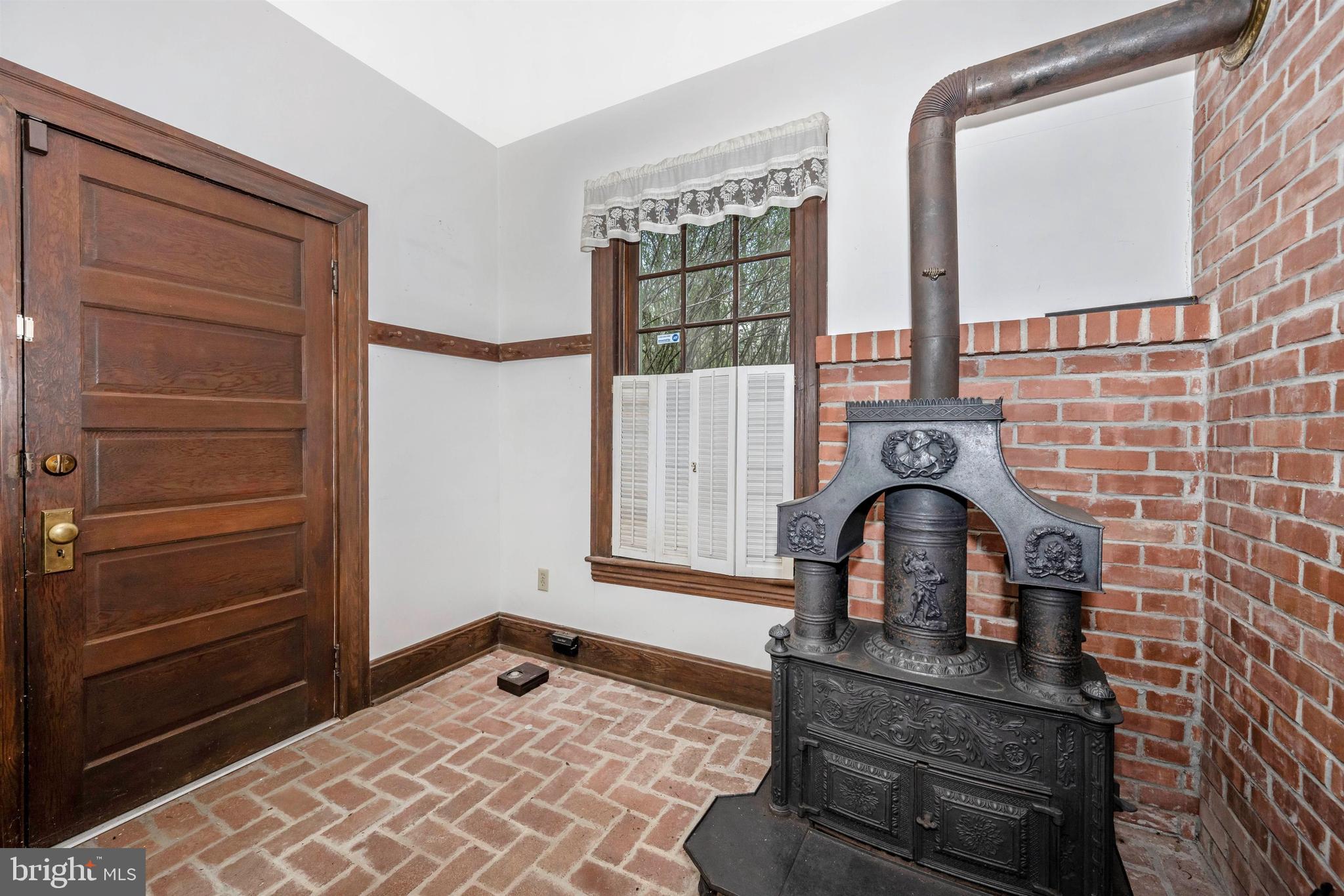 5816 Rowland Road Cascade, MD 21719 - Photo 21 of 74 To warm the kitchen