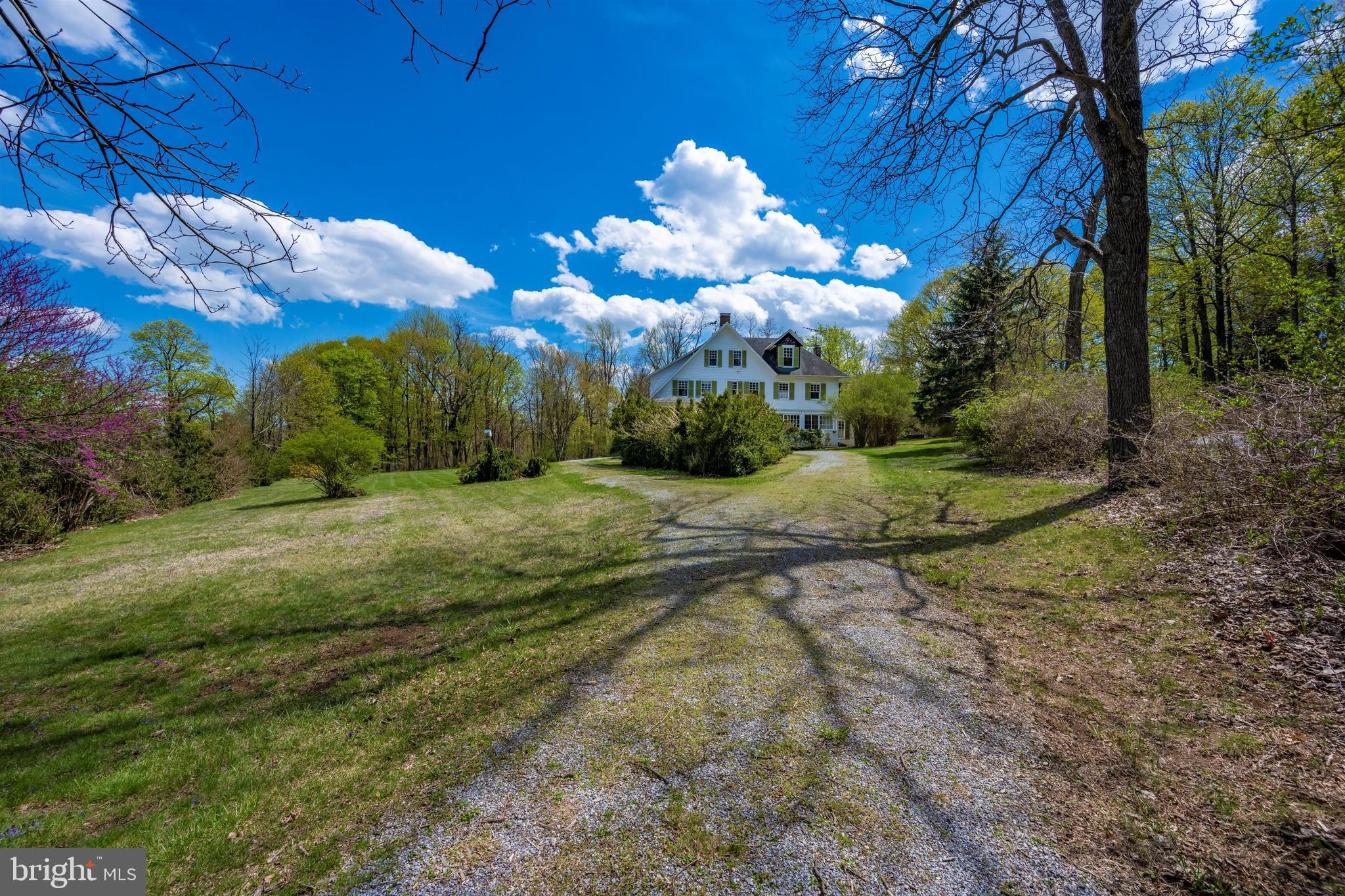 5816 Rowland Road Cascade, MD 21719 - Photo 44 of 74 Private circular drive