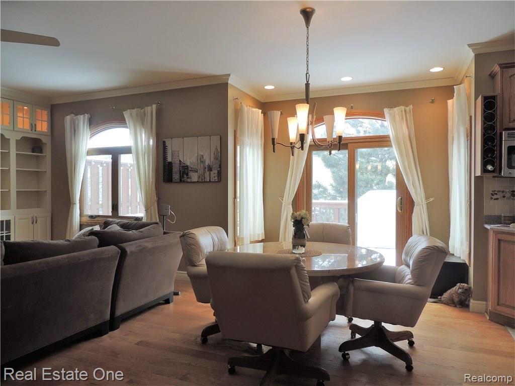 2199 Crystal Drive Rochester Hills, MI 48309 - Photo 6 of 43
