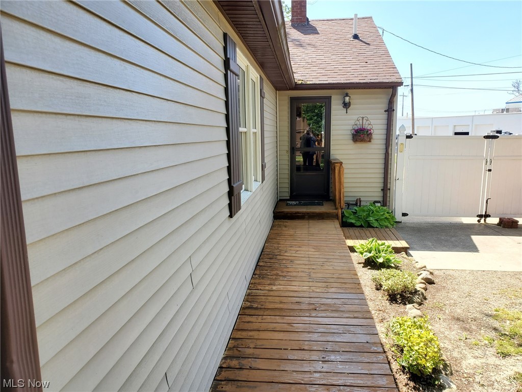 3028 Dickenson Road Ashtabula, OH 44004 - Photo 4 of 23
