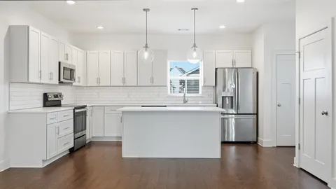 $675,000 | 1633 54th Avenue North, Unit 15, Nashville, TN 37209