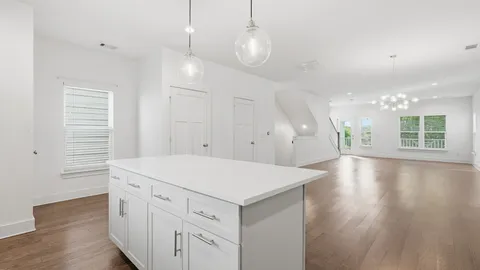 $675,000 | 1633 54th Avenue North, Unit 15, Nashville, TN 37209