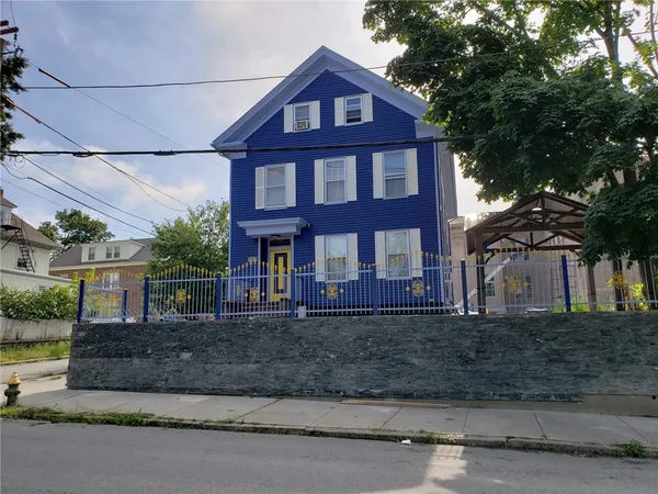 $2,700 | 121 Camp Street, Providence, RI 02906