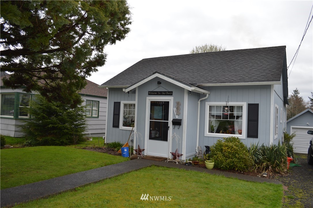 843 Fowler Street Raymond, WA 98577 - Photo 1 of 10 Gallery Image 1