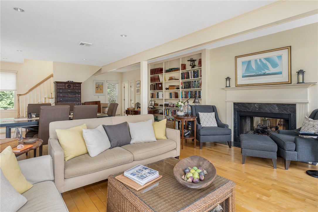 34 Decatur Avenue Jamestown, RI 02835 - Photo 12 of 40 Built in bookshelves