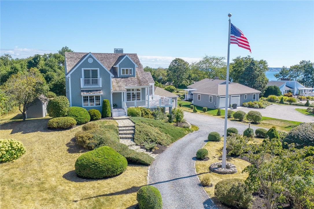 34 Decatur Avenue Jamestown, RI 02835 - Photo 2 of 40 Circular driveway