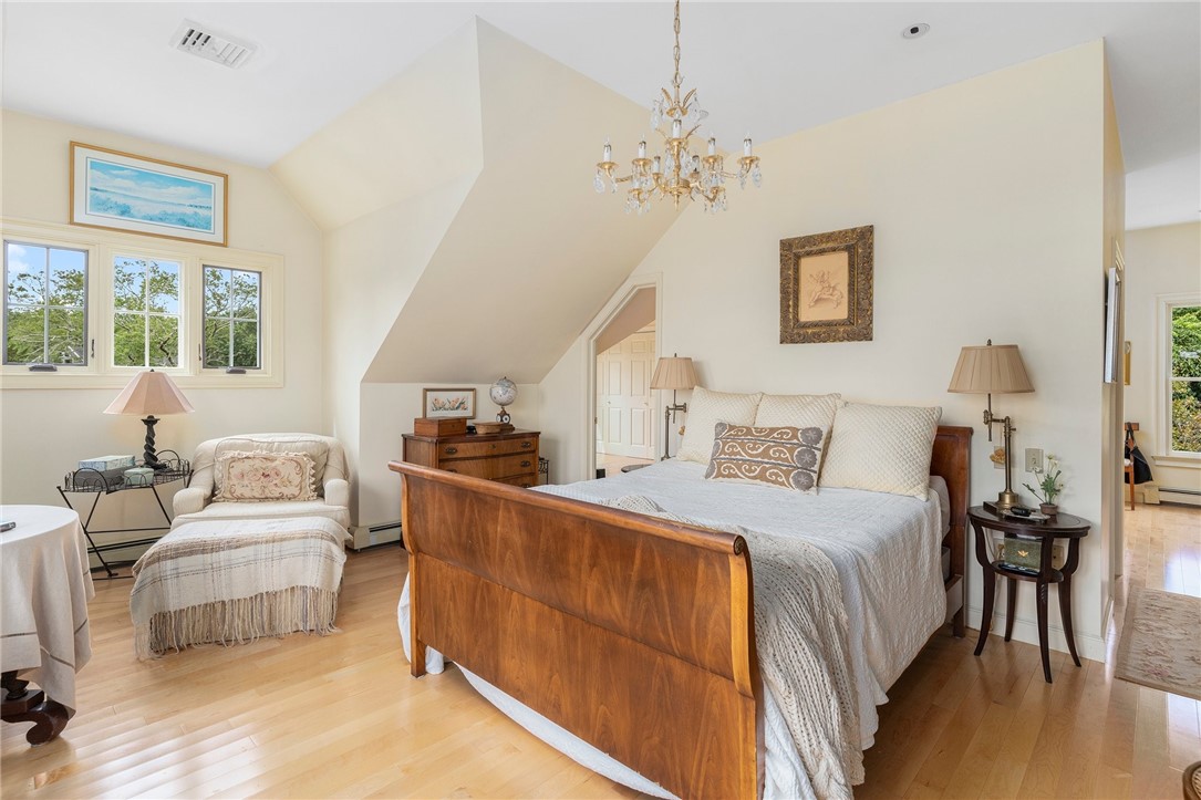 34 Decatur Avenue Jamestown, RI 02835 - Photo 22 of 40 Access to bonus room on second level and walk in closet
