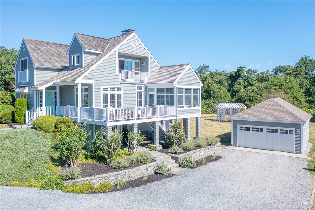 34 Decatur Avenue Jamestown, RI 02835 - Photo 6 of 40 Composite wood decking