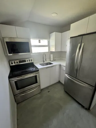 $1,625 | 602 South 24th Avenue, Unit REAR, Hollywood, FL 33020