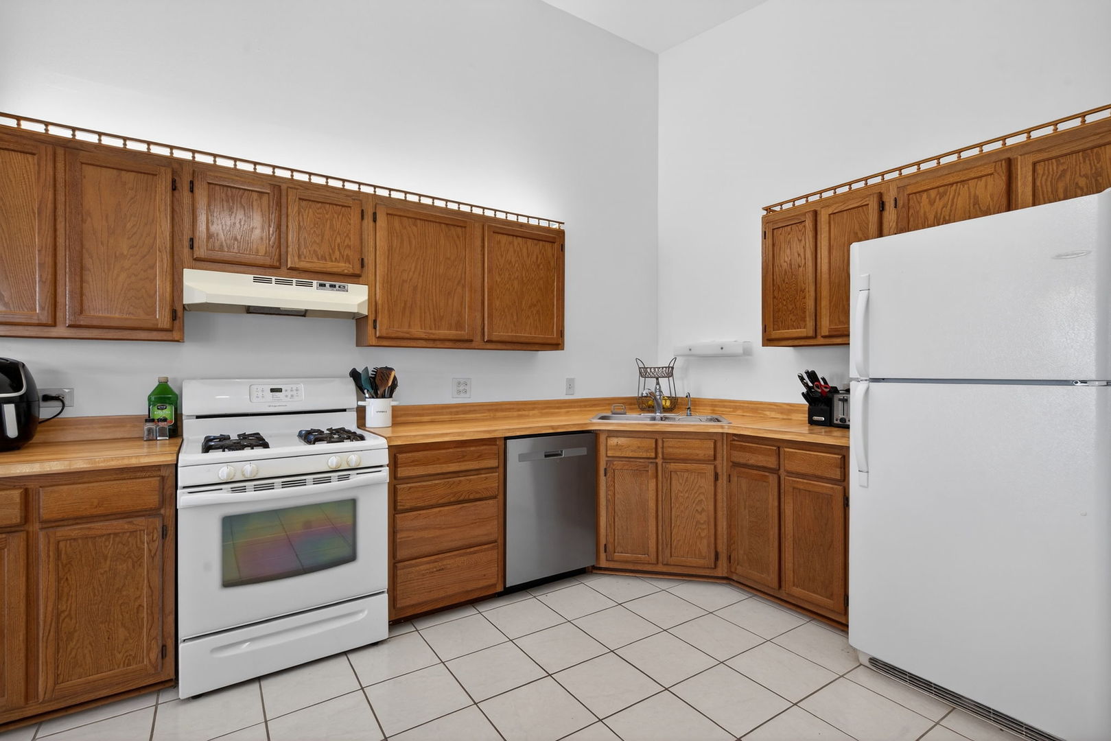 7606 West Saint Francis Road Frankfort, IL 60423 - Photo 3 of 29