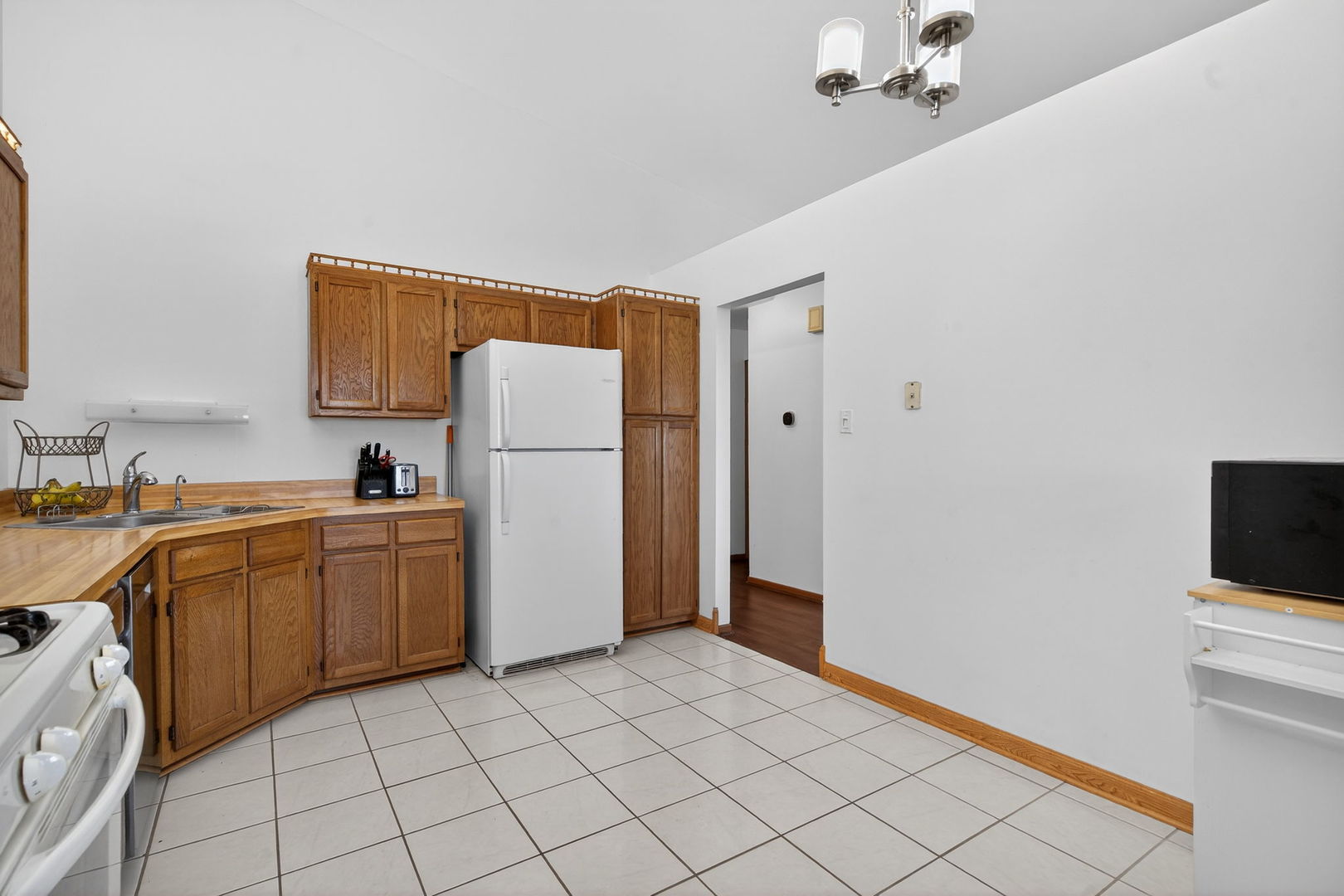 7606 West Saint Francis Road Frankfort, IL 60423 - Photo 4 of 29