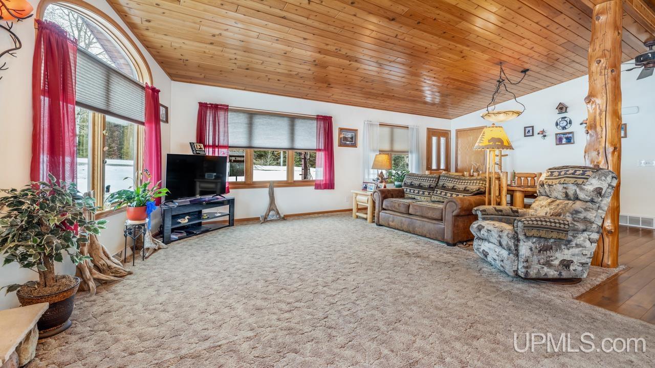 868 Pelletier Road Foster City, MI 49834 - Photo 5 of 33