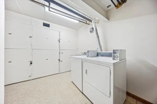 $149,900 | 12026 South Kildare Avenue, Unit 21, Alsip, IL 60803
