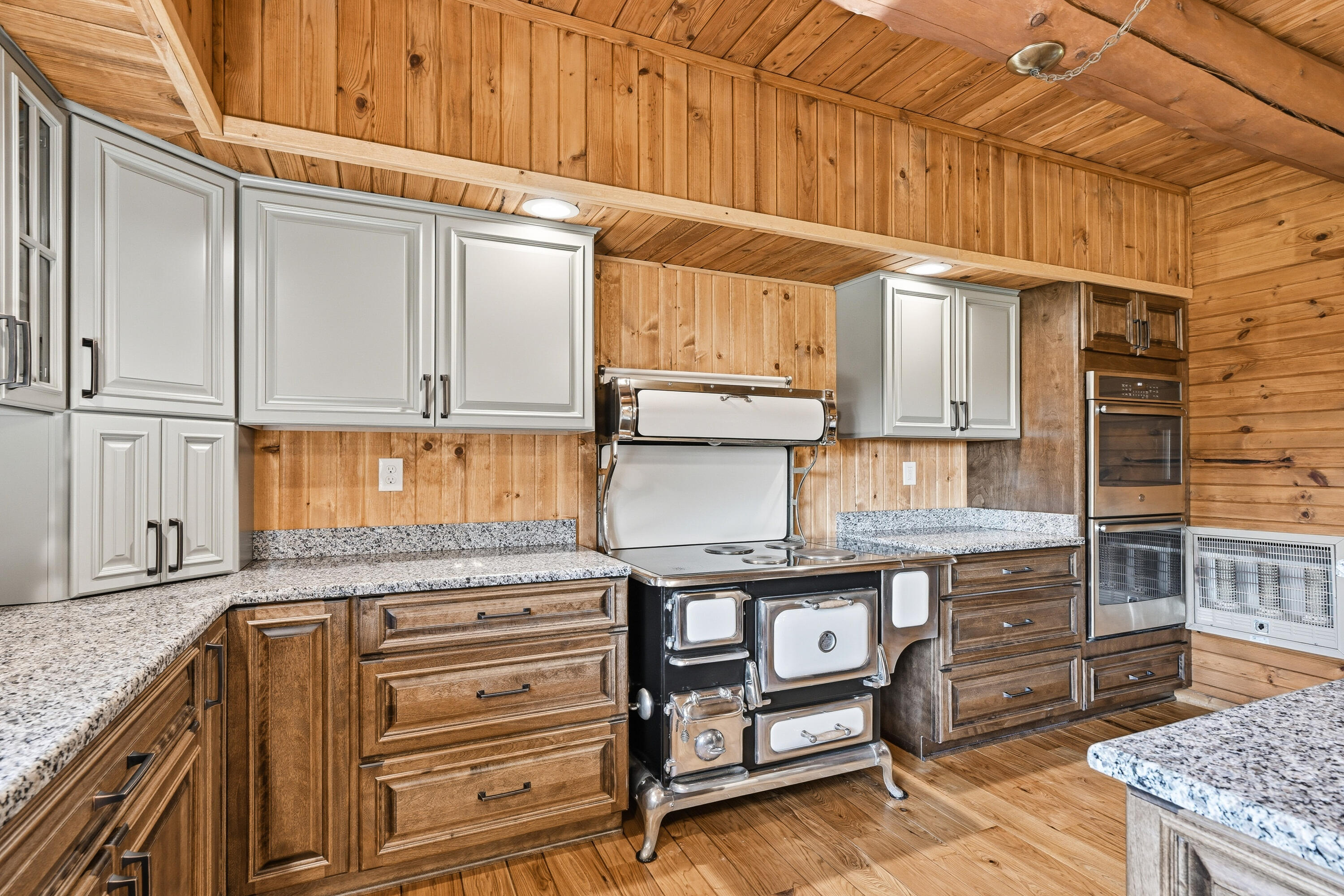 W714 Valley View Road Spring Prairie, WI 53105 - Photo 17 of 58 Kitchen