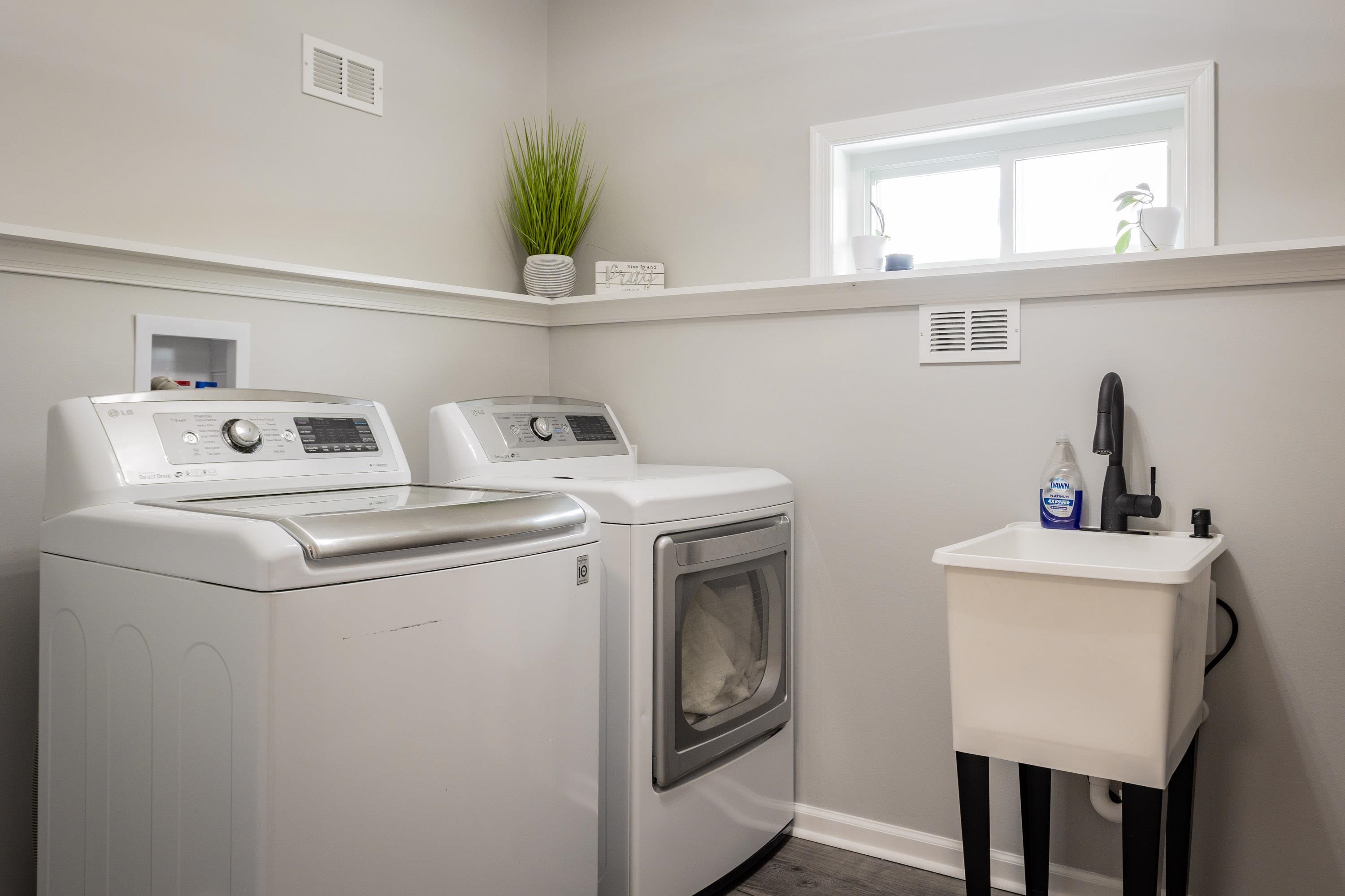3850 Davis Road Penn Laird, VA 22846 - Photo 41 of 70 a utility room with dryer and washer