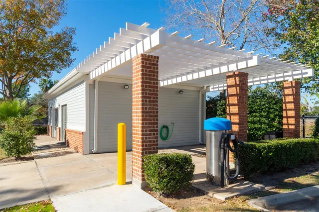 $1,823 | 15270 Voss Road, Unit 9522, Sugar Land, TX 77498