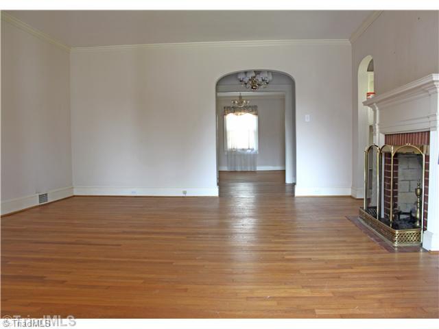 7940 Broad Street Rural Hall, NC 27045 - Photo 2 of 10 Living Room.