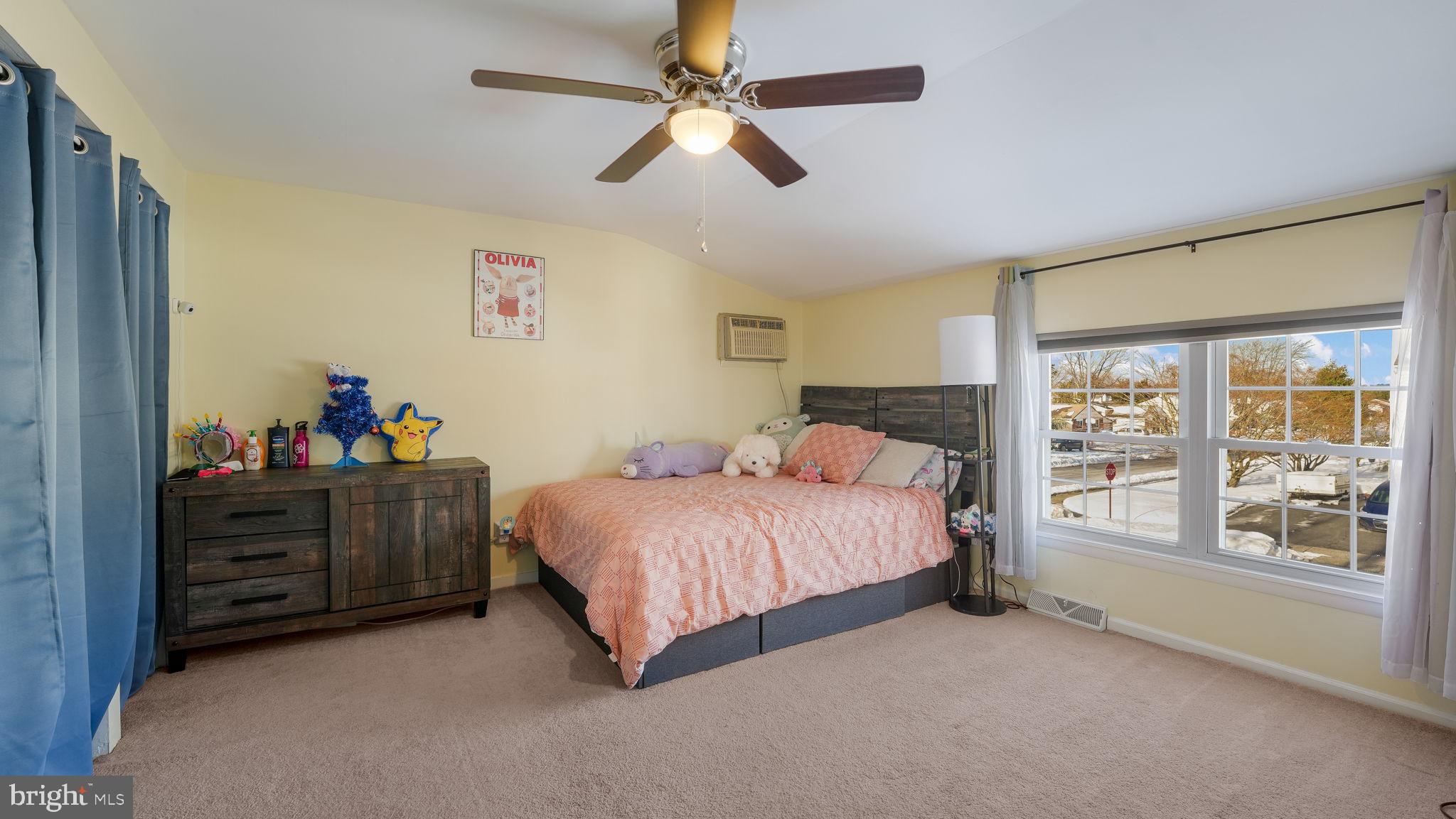 1246 Victoria Road Warminster, PA 18974 - Photo 15 of 27