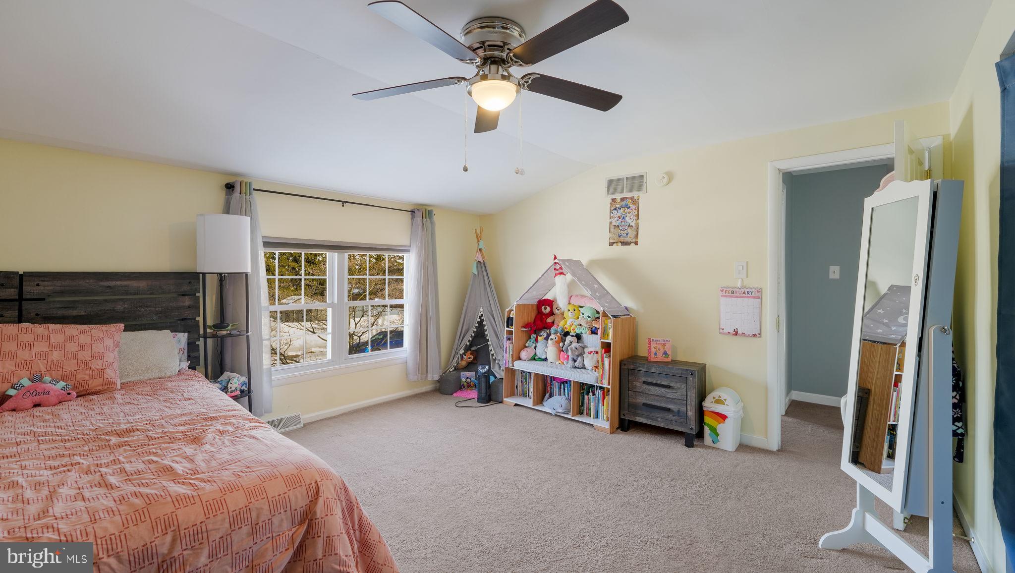 1246 Victoria Road Warminster, PA 18974 - Photo 16 of 27