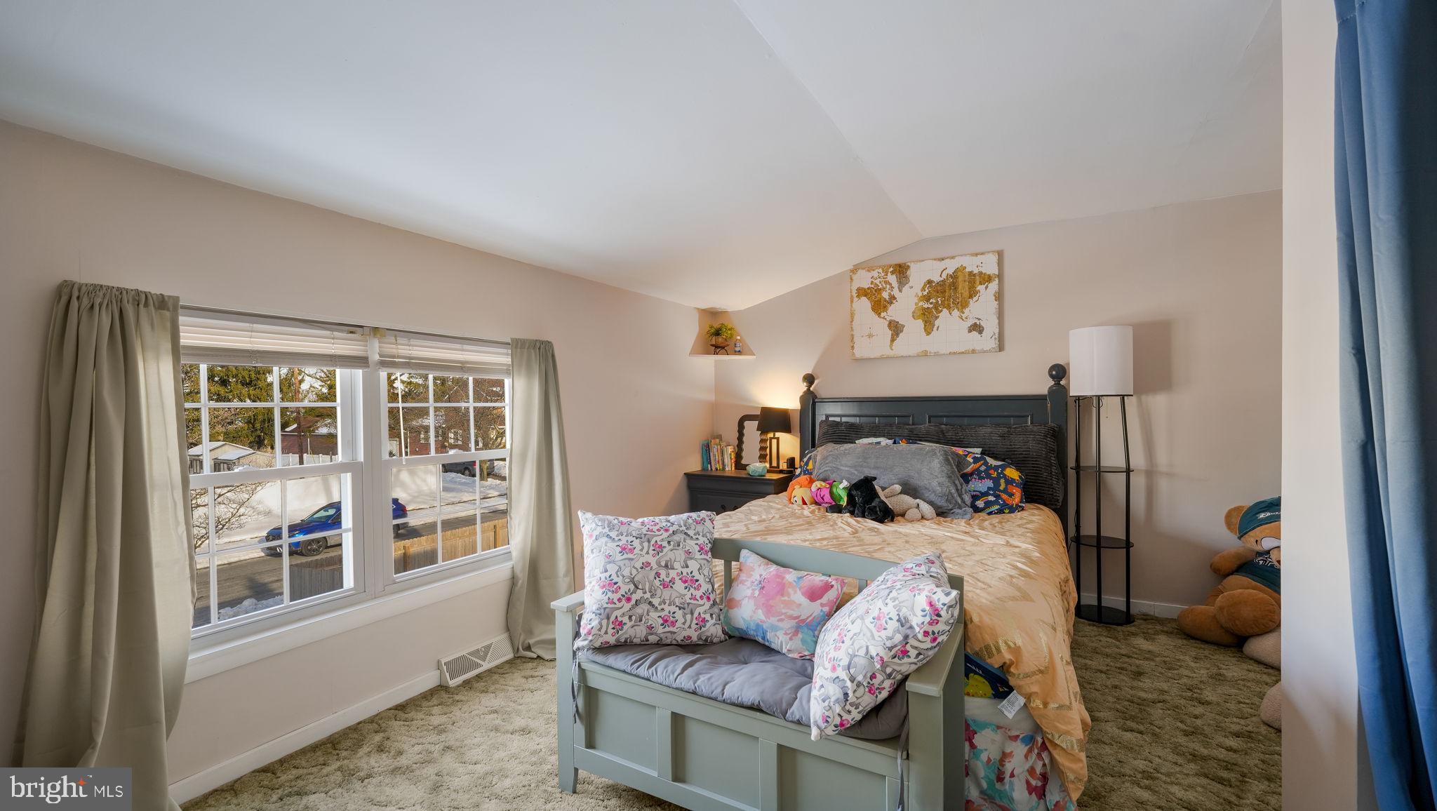 1246 Victoria Road Warminster, PA 18974 - Photo 17 of 27