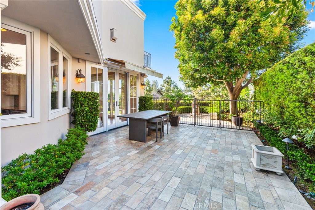 8 Rue Verte Newport Beach, CA 92660 - Photo 28 of 65