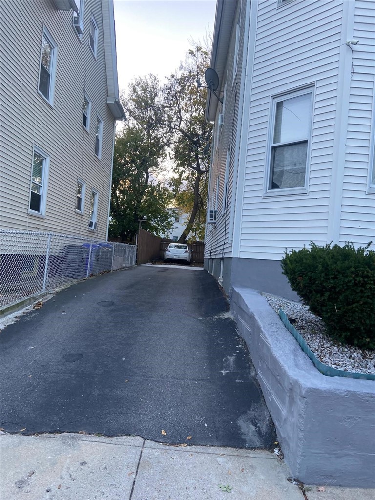 20 Violet Street Providence, RI 02908 - Photo 3 of 18
