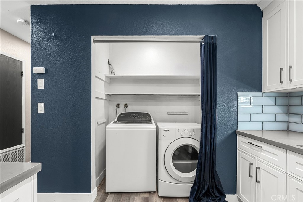 1131 Stewart Avenue Chico, CA 95926 - Photo 12 of 50 a utility room with dryer and washer