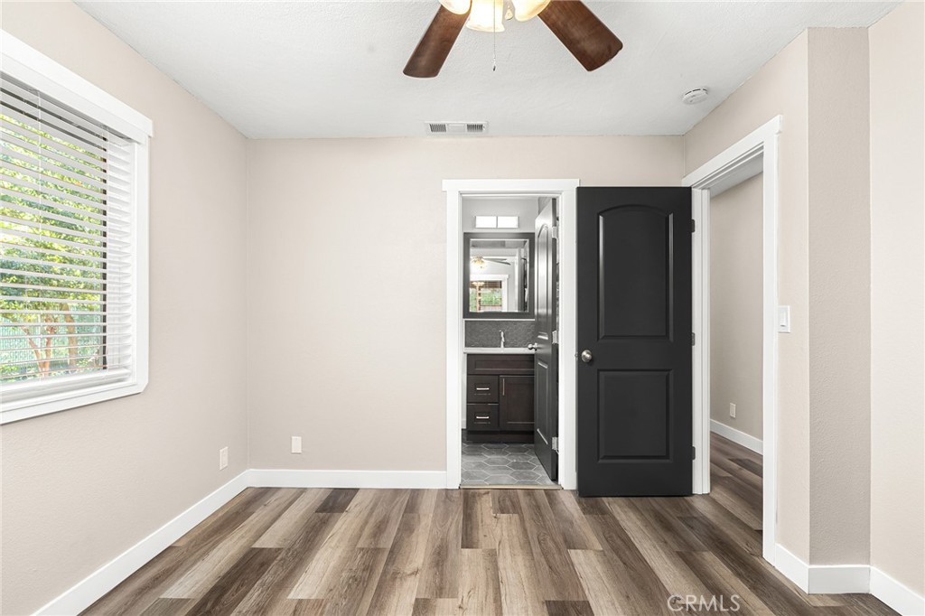 1131 Stewart Avenue Chico, CA 95926 - Photo 21 of 50 an empty room with windows and closet