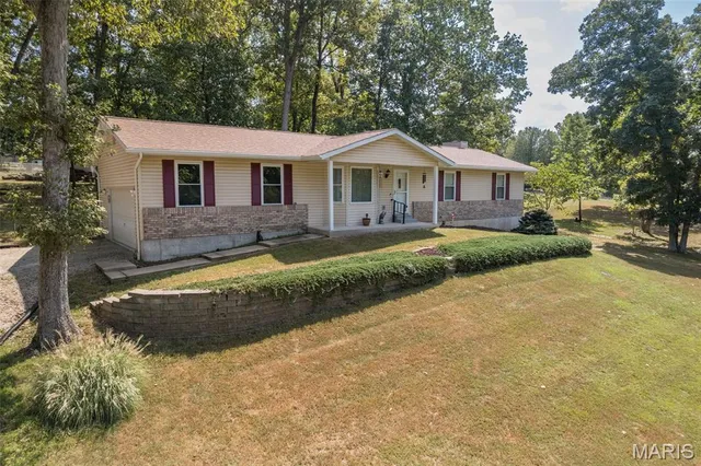 $292,000 | 7049 Carriage Hills Lane, Cedar Hill, MO 63016