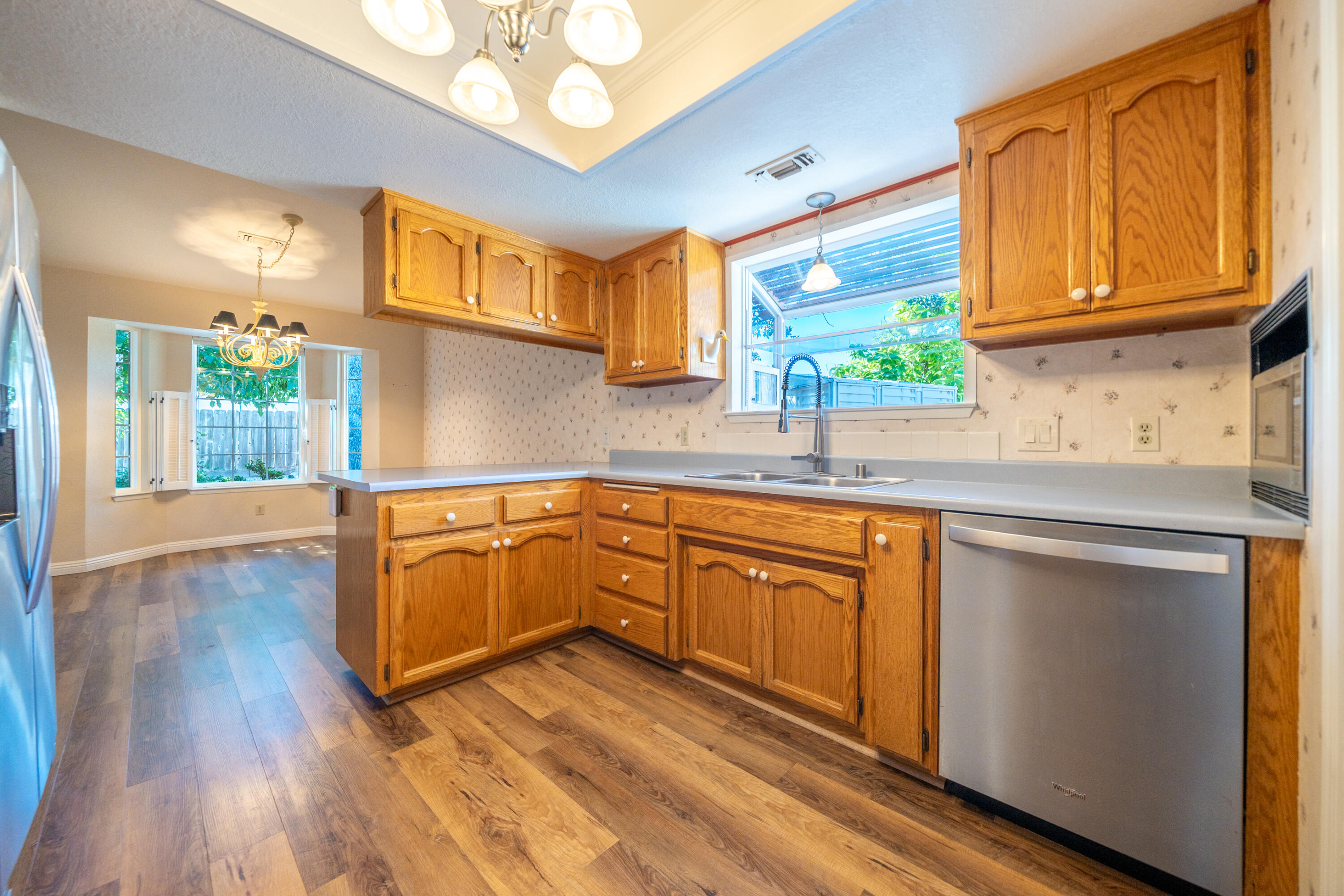 1075 Goodview Way Redding, CA 96003 - Photo 10 of 46 1075 Goodview Way-22