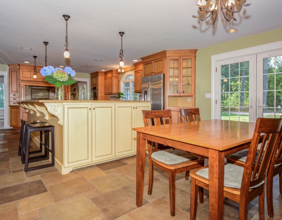 2 Sweeney Ridge Road Bedford, MA 01730 - Photo 8 of 30 Gallery Image 8