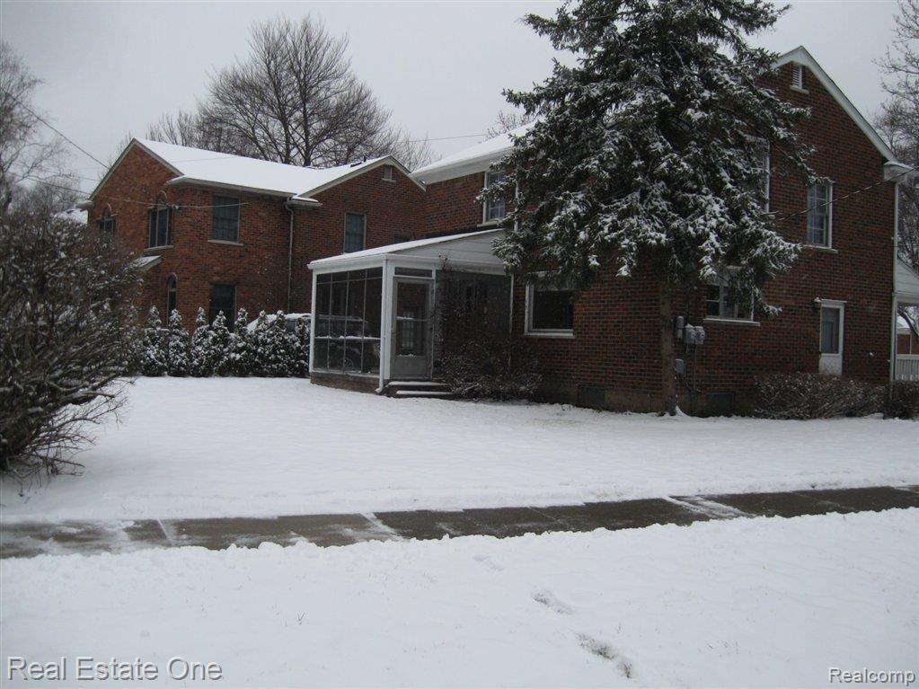 2603 Trafford Road Royal Oak, MI 48073 - Photo 18 of 20 Nice Yard