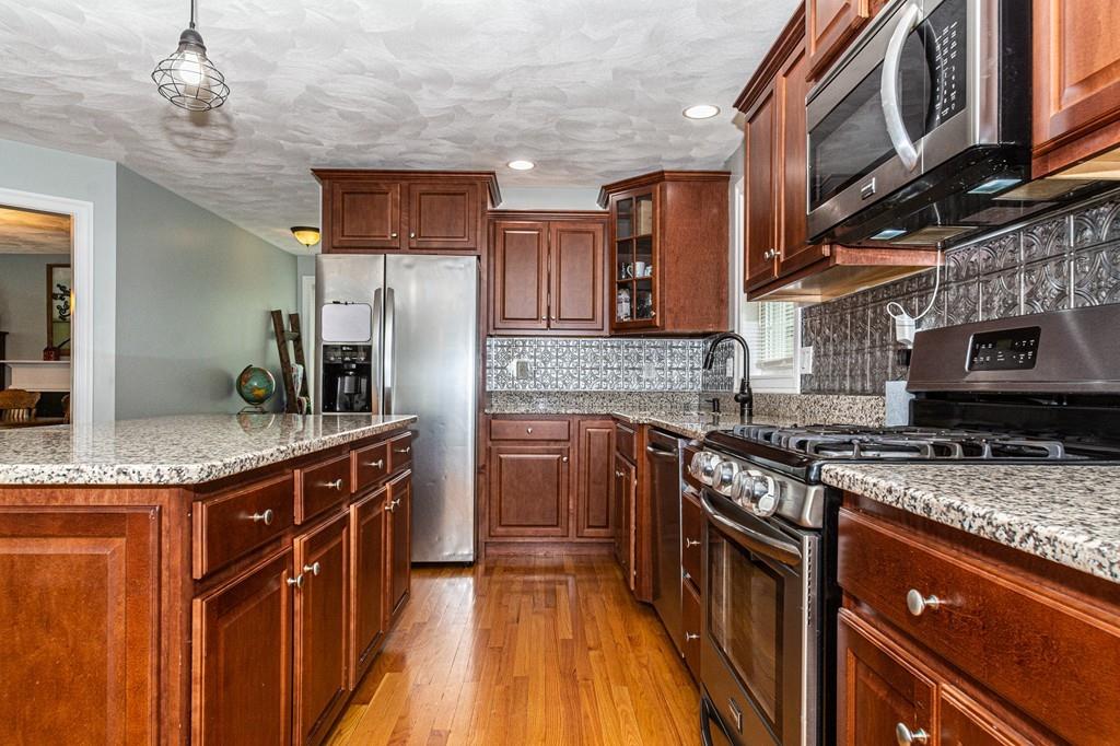 30 Wightman Road Tewksbury, MA 01876 - Photo 4 of 42 Gallery Image 4