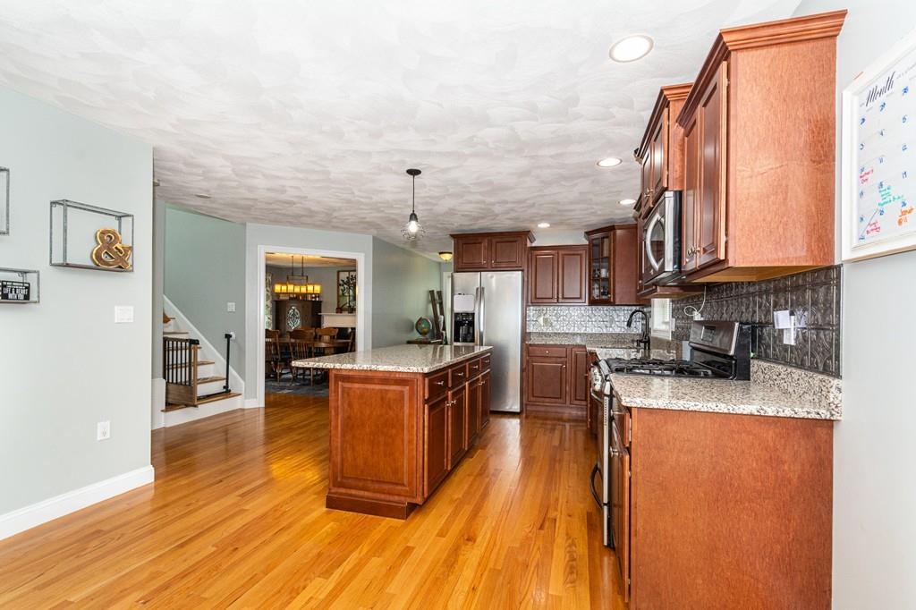 30 Wightman Road Tewksbury, MA 01876 - Photo 5 of 42 Gallery Image 5