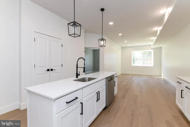 $215,000 | 100 Aura Road, Unit 110, Clayton, NJ 08312