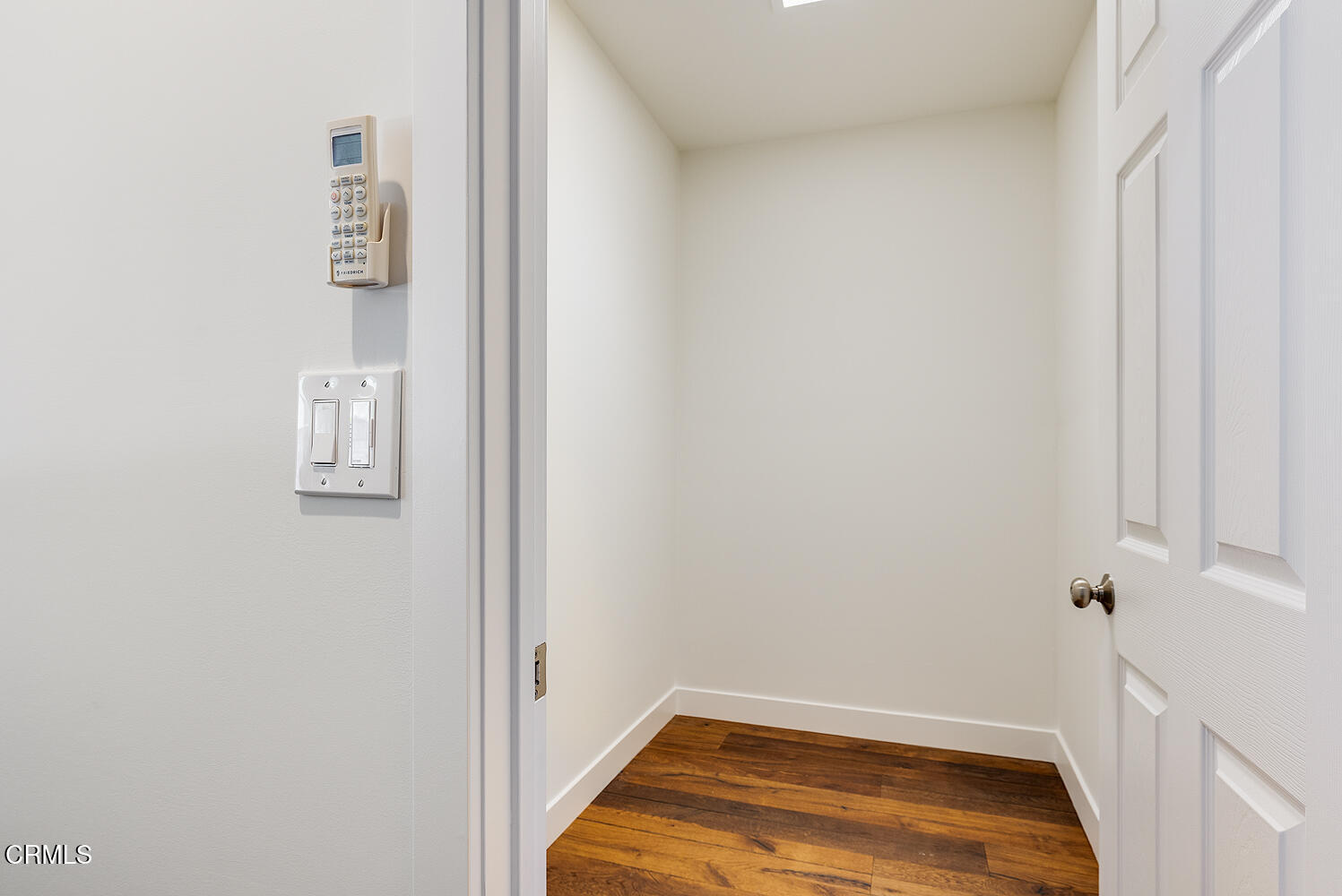 3255 Castera Avenue Glendale, CA 91208 - Photo 38 of 40 a view of a small space