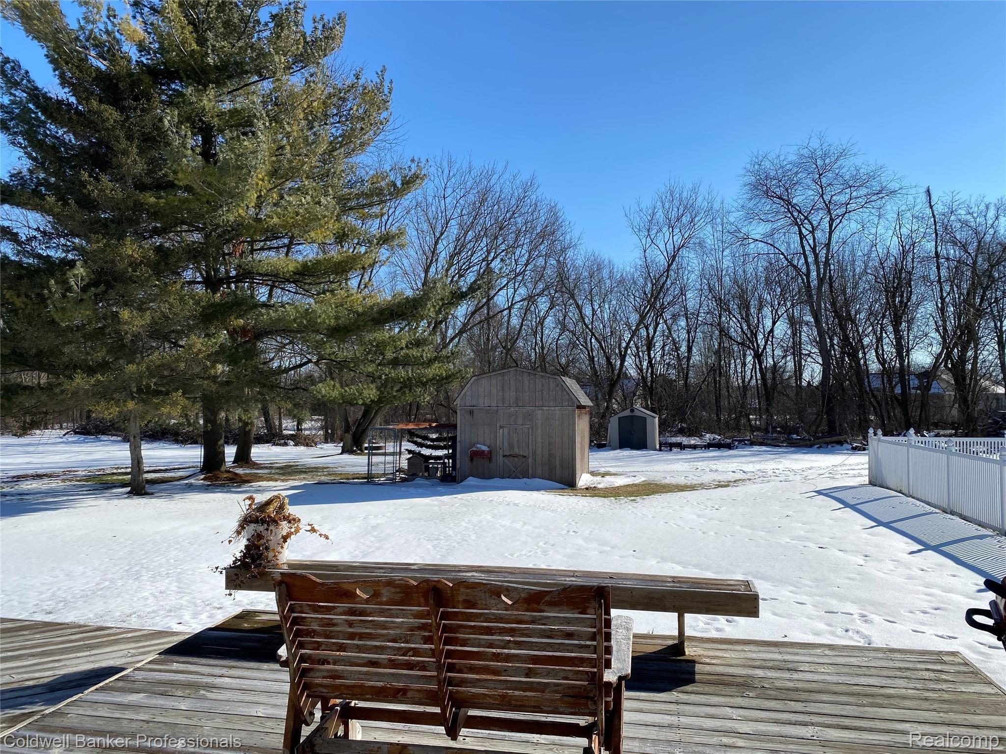 7384 Bennett Lake Road Fenton, MI 48430 - Photo 18 of 23 5E27CA6B-75DB-4752-8BD7-28FC29FBCDBB.jpeg