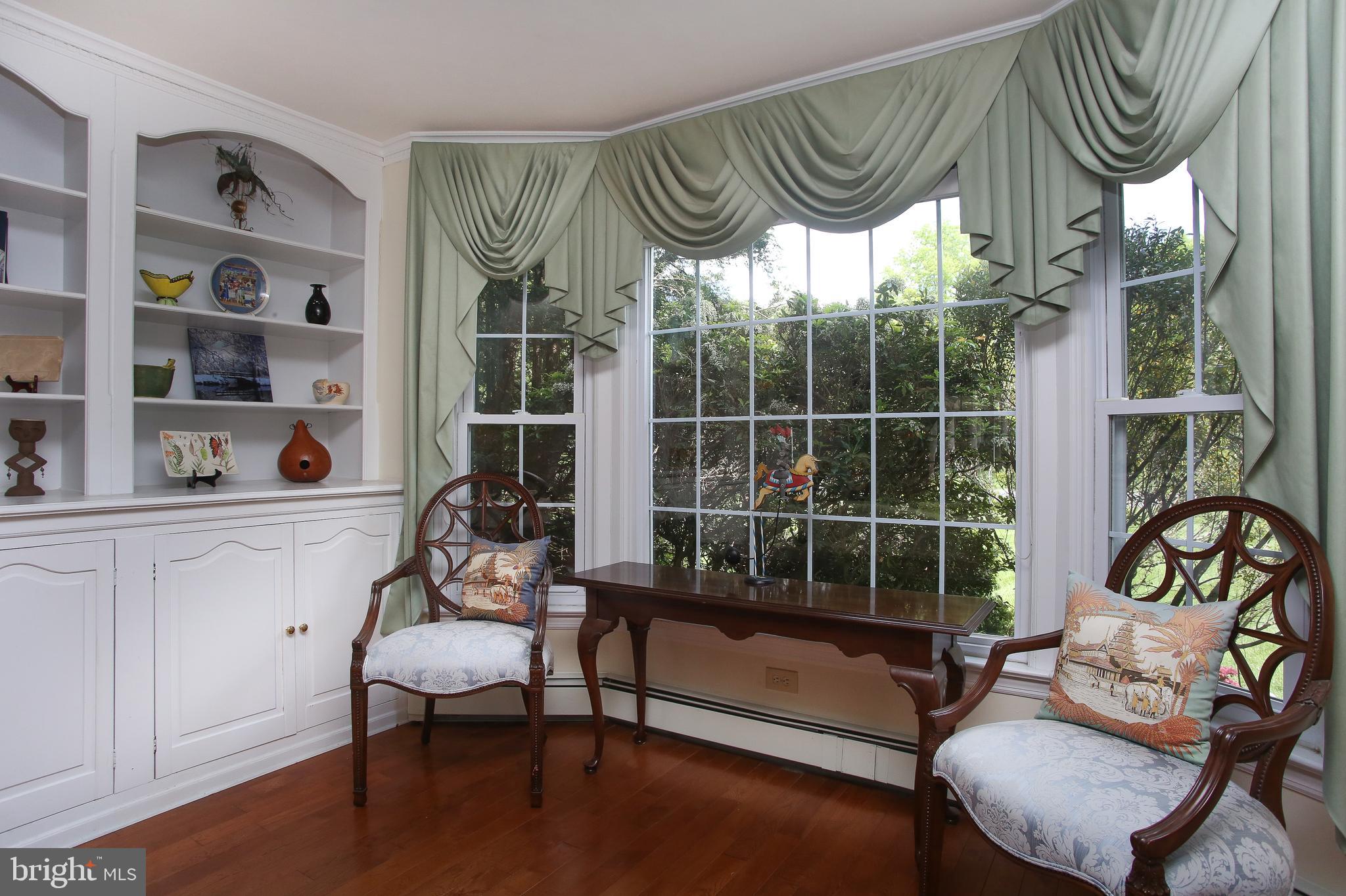 128 South Mill Road Princeton Junction, NJ 08550 - Photo 5 of 55 Living Room