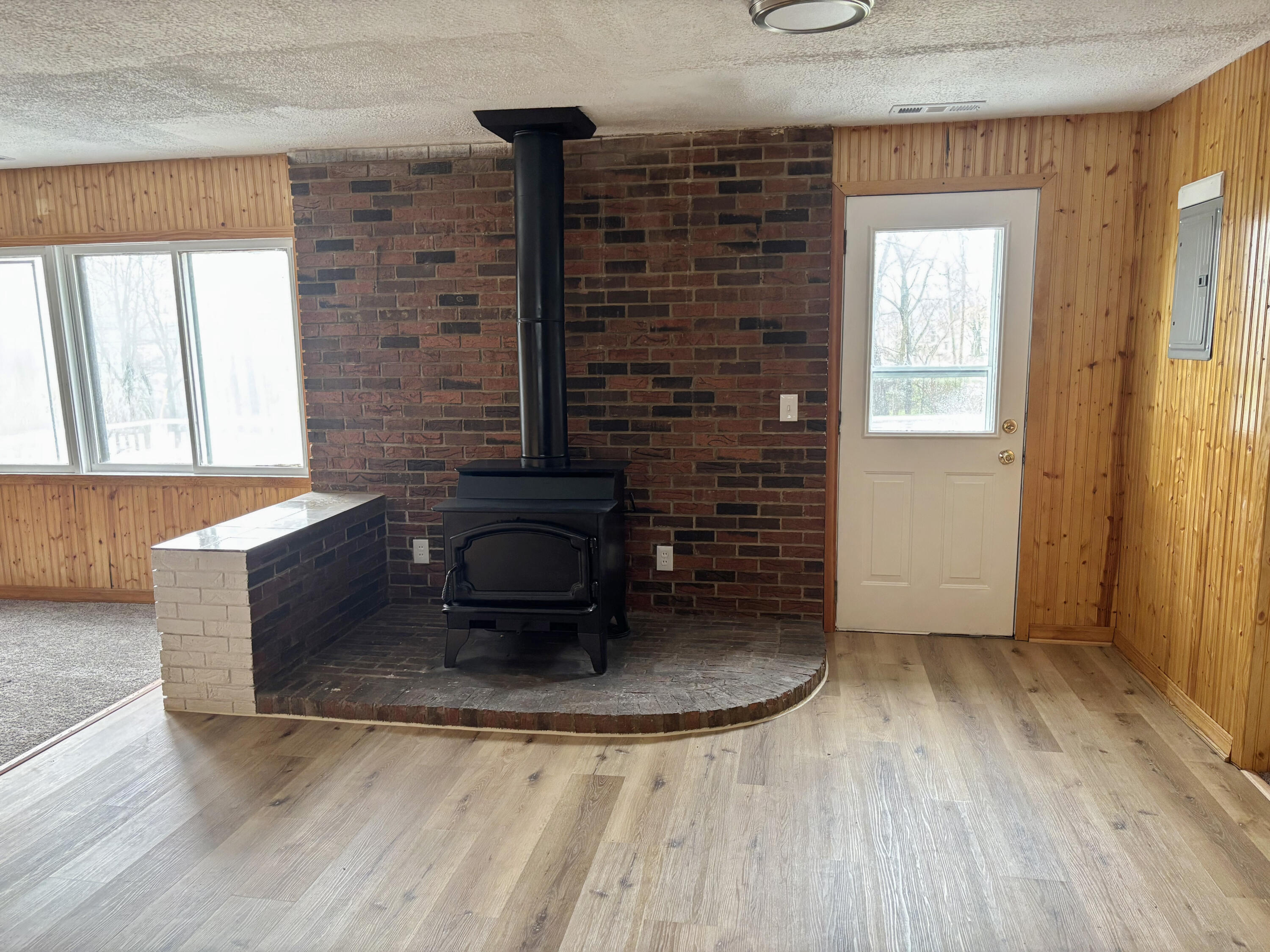 126 East Maple Street Muir, MI 48860 - Photo 12 of 28 IMG_8050