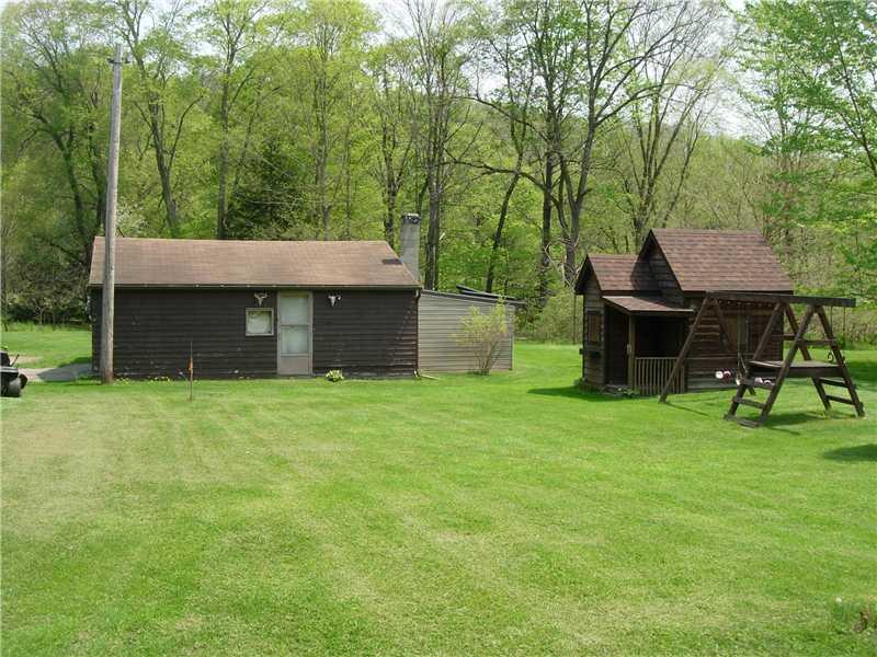 207 Cole Road New Castle, PA 16101 - Photo 14 of 14 Parking Lot/Garage.